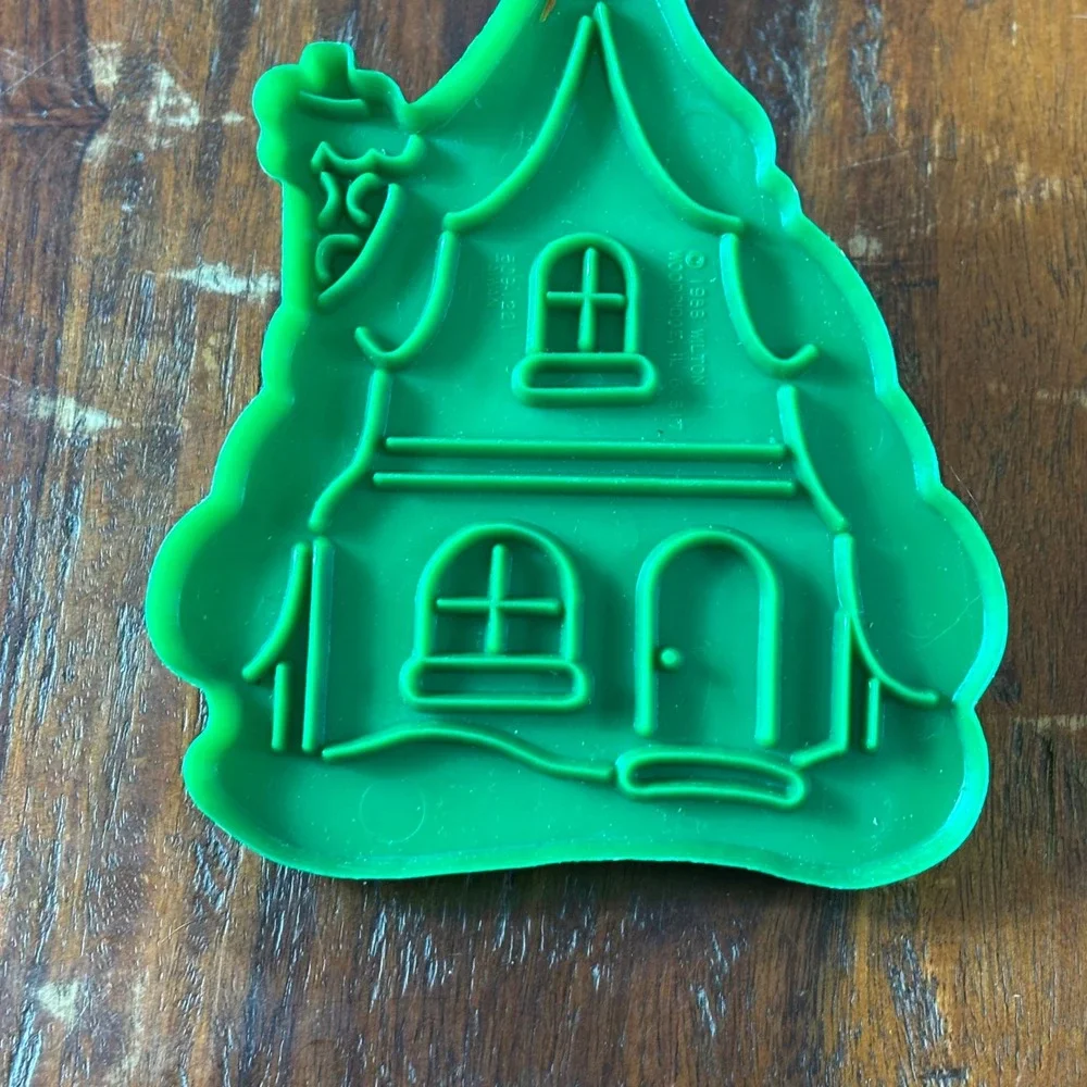Vintage 1988 Wilton Christmas Cookie Cutter Set 5pc Green Reindeer Snowman Tree